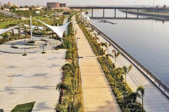 Gomti River front