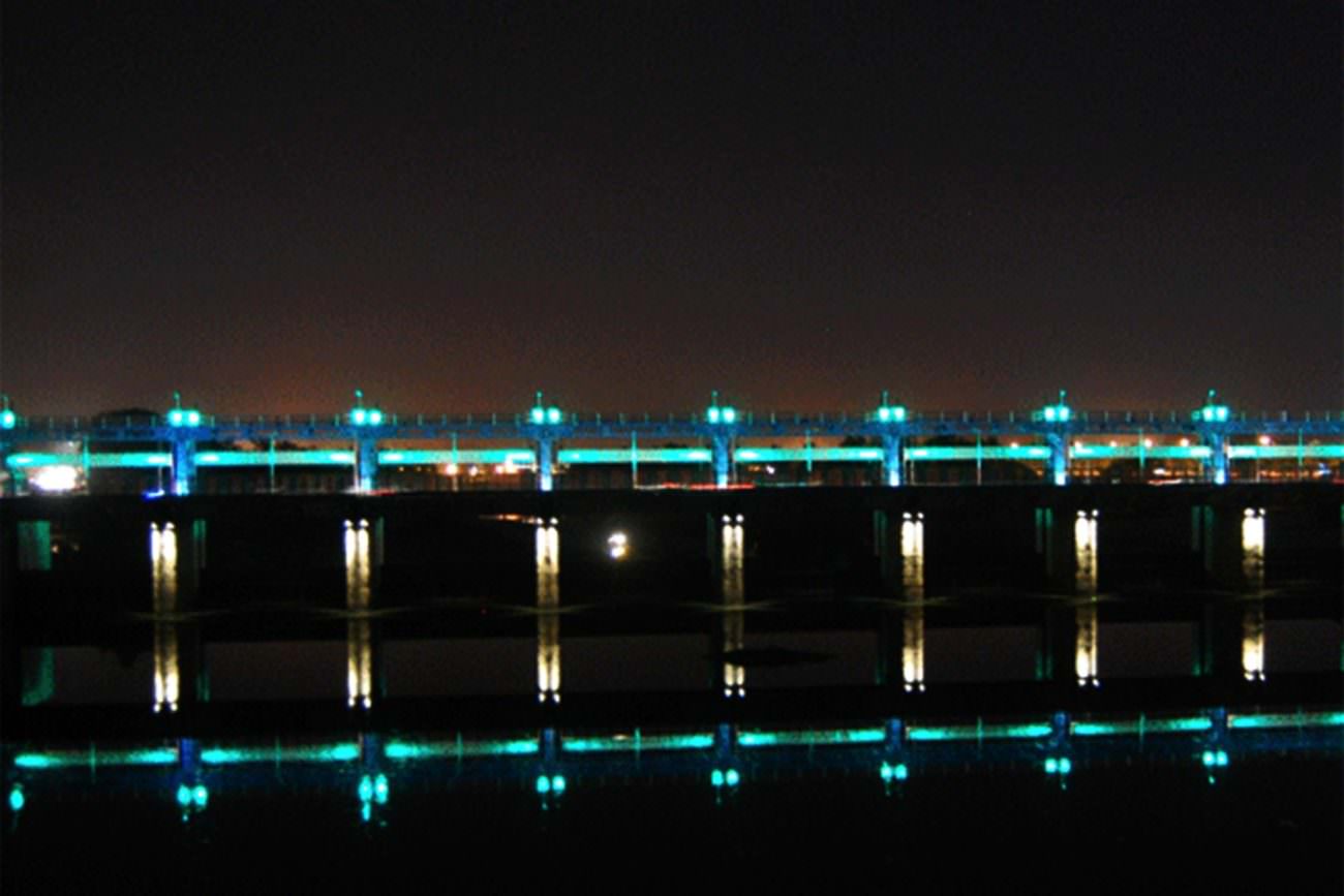 River barrage