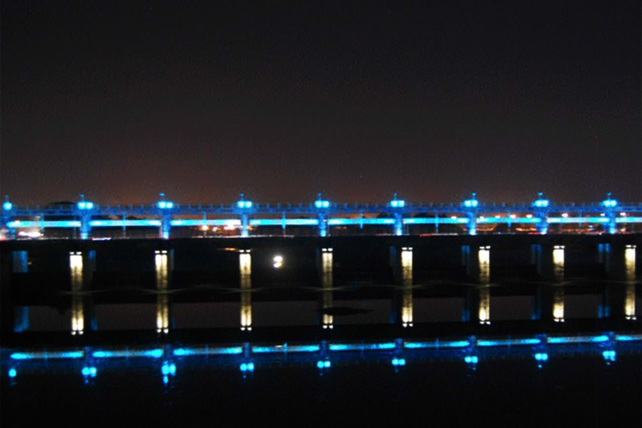 River barrage
